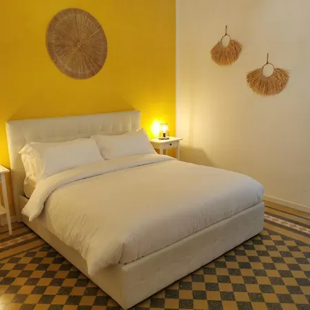 Gialla Ridi Che Ti Passa Guest house