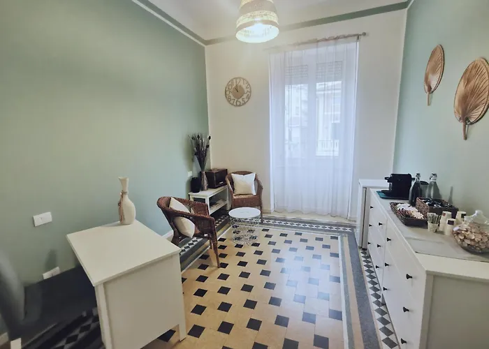 Gialla Ridi Che Ti Passa Pensión 4*