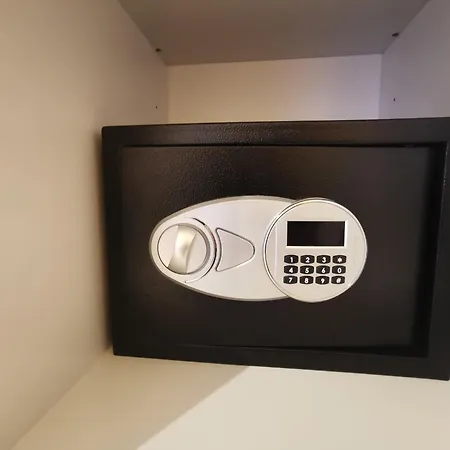 Gialla Ridi Che Ti Passa 4*