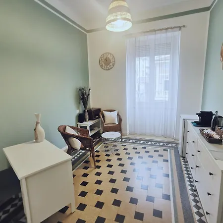 Gialla Ridi Che Ti Passa Guest house *